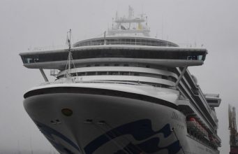 Карантин на Diamond Princess завершается – пассажиры сойдут на берег завтра