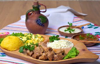 РЕЦЕПТ ДНЯ: Токана из свинины с мамалыгой