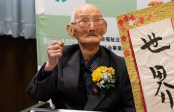 Умер самый старый мужчина в мире