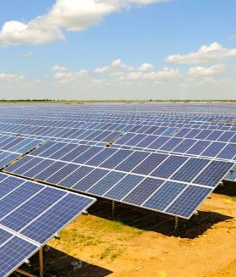 В Молдове открылась первая станция зарядки электромобилей от солнечных батарей