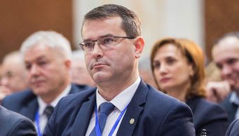 Усатый: В нынешнем состоянии железная дорога не следует приватизировать