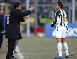 Бывшие звезды мирового футбола стали соперниками в настольном теннисе