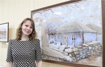 В Кишиневе открыта выставка талантливой художницы из Липецка Евгении Гуляевой