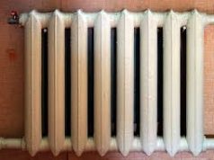 За что мы платили зимой, когда отопление порой было не нужно? батарея