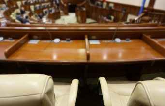 Депутаты возвращаются из отпуска. Каким будет 2020 парламентский год?