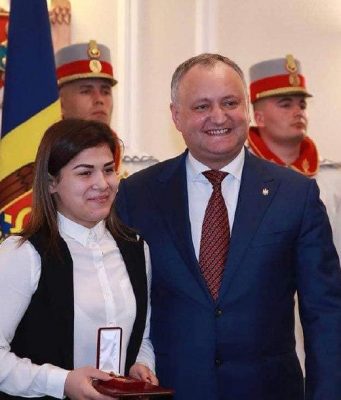 Президент страны поздравил Анастасию Никита, которая одержала победу на Чемпионате Европы по вольной борьбе