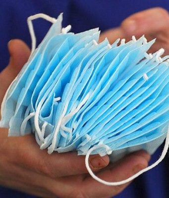 Правительство своим решением ограничит торговые надбавки на медицинские маски