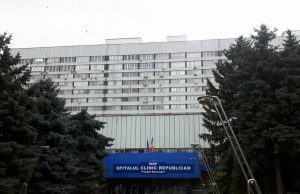 Ухудшилось состояние первой пациентки с COVID-19, подключенной к ИВЛ ркб