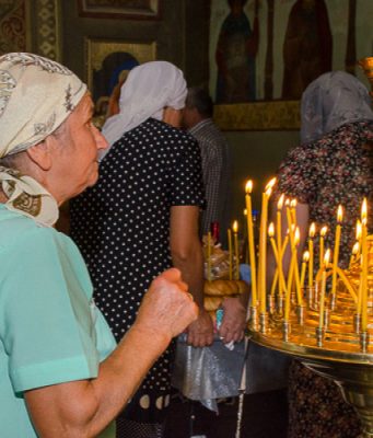 Церкви, которые провели богослужения с прихожанами, будут наказаны