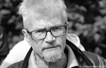 Писатель Эдуард Лимонов умер от онкологического заболевания