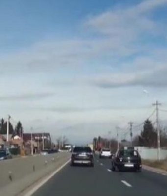 Молдавский автобус из Италии проехал через всю Румынию в эскорте полиции – следили, чтобы люди не выходили из салона