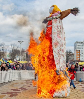В Приднестровье проводили Масленицу и встретили Мэрцишор
