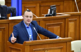 Батрынча обвинил депутатов ACUM в цинизме