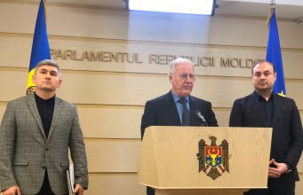 «Нормально, если 50% министерств будут у Демпартии». Дьяков о первых переговорах ДПМ и ПСРМ