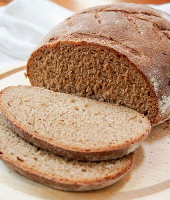 Руководство “Франзелуцы”: цена на хлеб не повысится хлеб