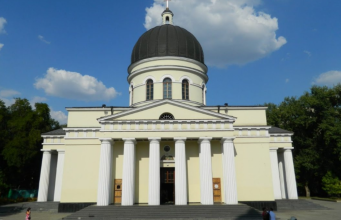 Церковь не будет прекращать церковные службы из-за коронавируса