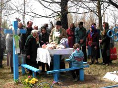 Радоницу в июне нужно отменить – специалист