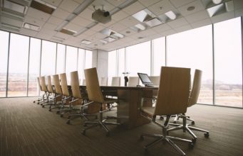 Работа на самоизоляции: топ-5 профессий для удаленки