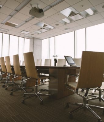 Работа на самоизоляции: топ-5 профессий для удаленки