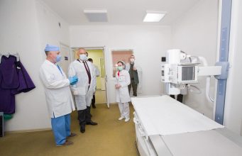 Президент выступит с инициативой повышения зарплат медработникам