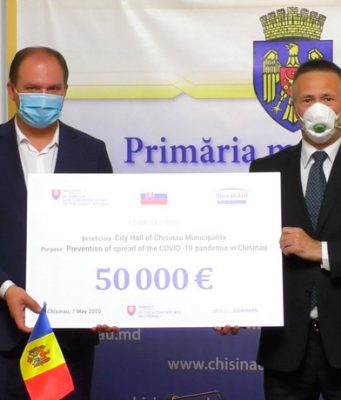 Посольство Словакии передало примэрии Кишинева 50 тысяч евро для борьбы с коронавирусом