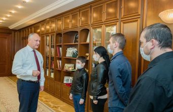 Президент помог семье таксиста, погибшего в ДТП в Кишиневе