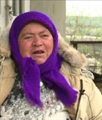 Страшная действительность: парализованная женщина сама ведёт хозяйство