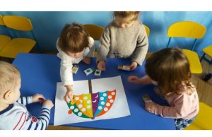 Братьев и сестер найденного в винограднике младенца отвезли в приют дети