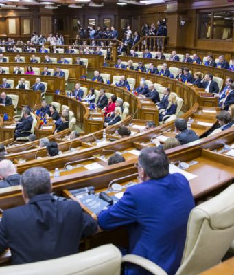 Парламент утвердил отставку экс-депутата Головатюка. Кто займет его место? парламент