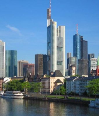 В Дюссельдорфе произошло нападение с ножом на граждан Румынии