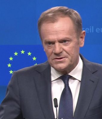 Туск призвал Молдову провести доброчные выборы в парламент туск