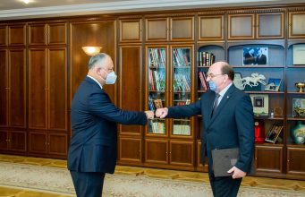 Состоялась встреча президента Молдовы и посла России