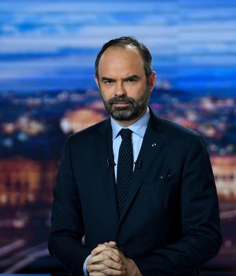 Премьер Франции подал в отставку