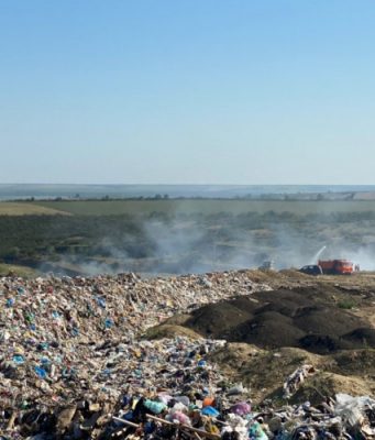 Пожар на полигоне в Цынцаренах – подробности свалка