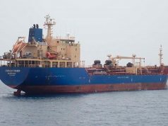 У побережья Африки пираты захватили 13 моряков из России и Украины