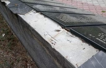 Неизвестные осквернили мемориал советским солдатам в Гура Быкулуй