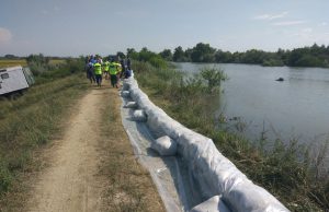 Усилена дамба на Пруту, у населенных пунктов Цыганка – Рынзешты