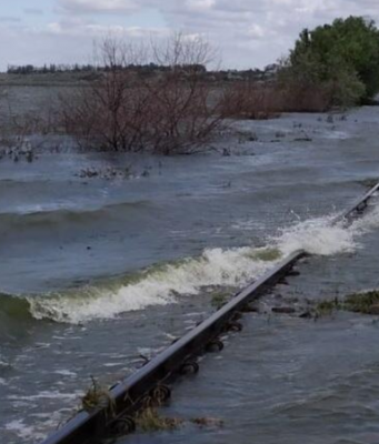 На юге Молдовы Прут затопил железнодорожные пути: поезда не ходят