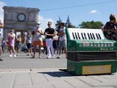 Артисты и музыканты вышли на протест в Кишиневе