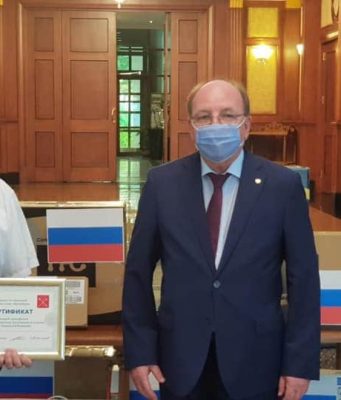 Совет ветеранов Кишинева получил компьютеры от Санкт-Петербурга