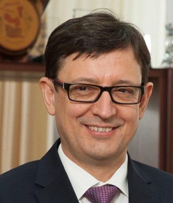 Зарплата Октавиана Армашу составляет 5000 леев в день армашу