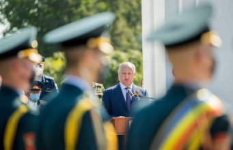 Президент почтил память погибших при освобождении Молдовы от фашизма