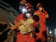 В Китае рухнул отель — двое погибли, ищут десятерых