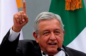 Президент Мексики заявил о готовности лично испытать российскую вакцину