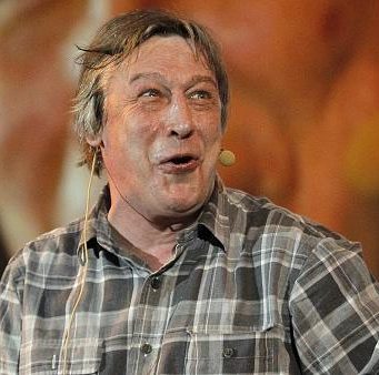 Врач объяснил, почему Ефремова выписали из больницы