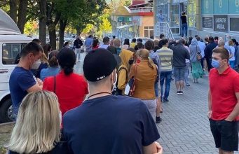 В Кишиневе образуются очереди, чтобы пройти тест на коронавирус