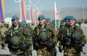 Белоруссия развернула войска на своих западных границах