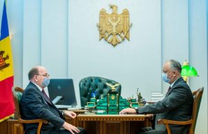 Додон и Васнецов обсудили предоставление российской вакцины