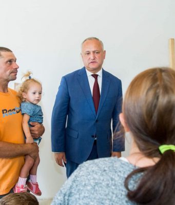 Президент помог семье, пострадавшей от пожара