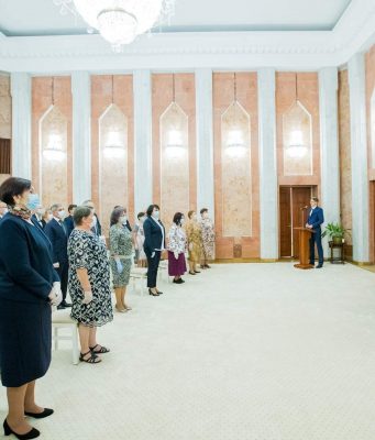 Додон: Прилагаем все усилия, чтобы медицинский сектор и работники на местах были оценены на должном уровне